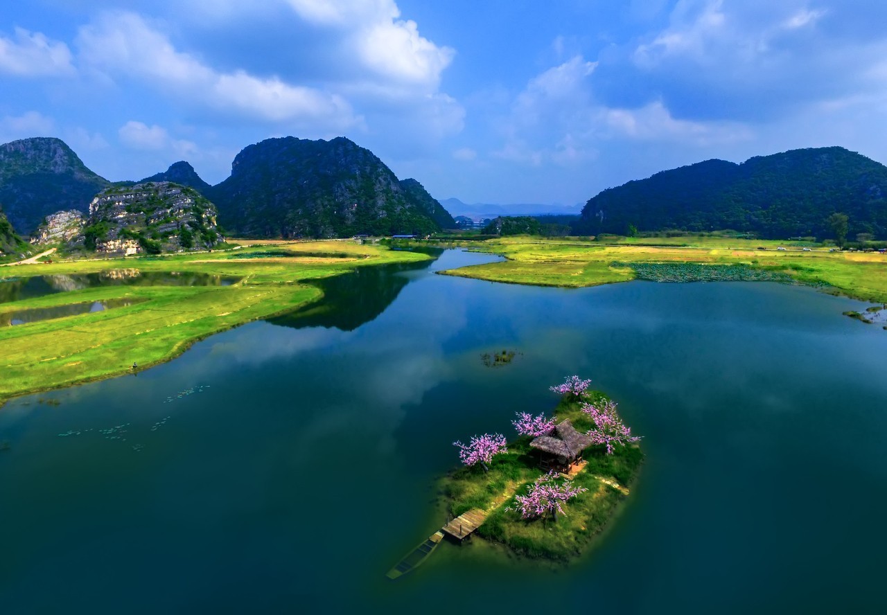 桃园一隅 作者:张志刚(湖南).jpg