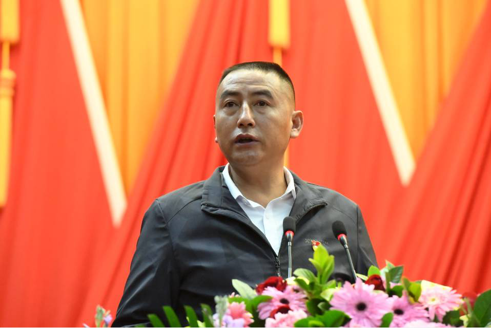 正在上传...