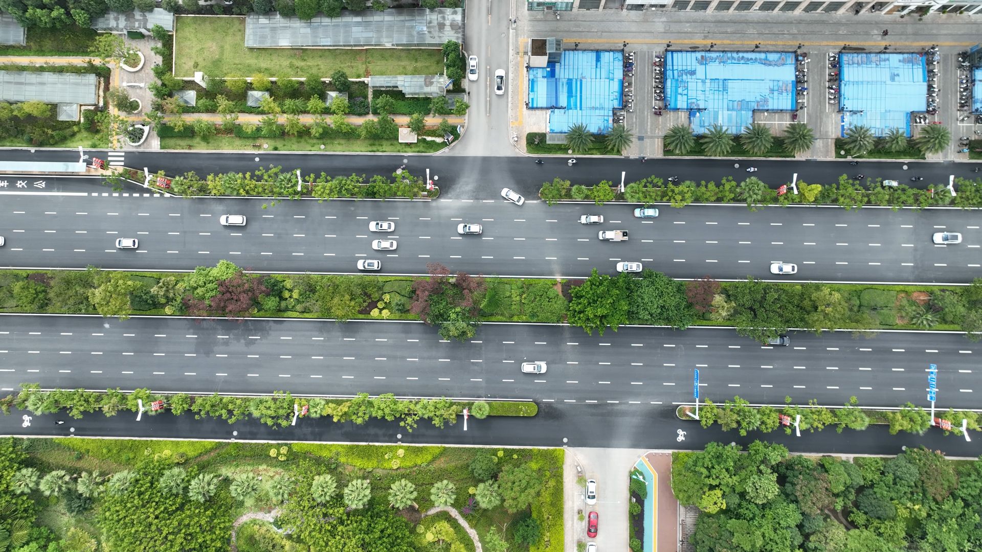 凤凰路（七花南路交叉口至龙海路交叉口）.jpg
