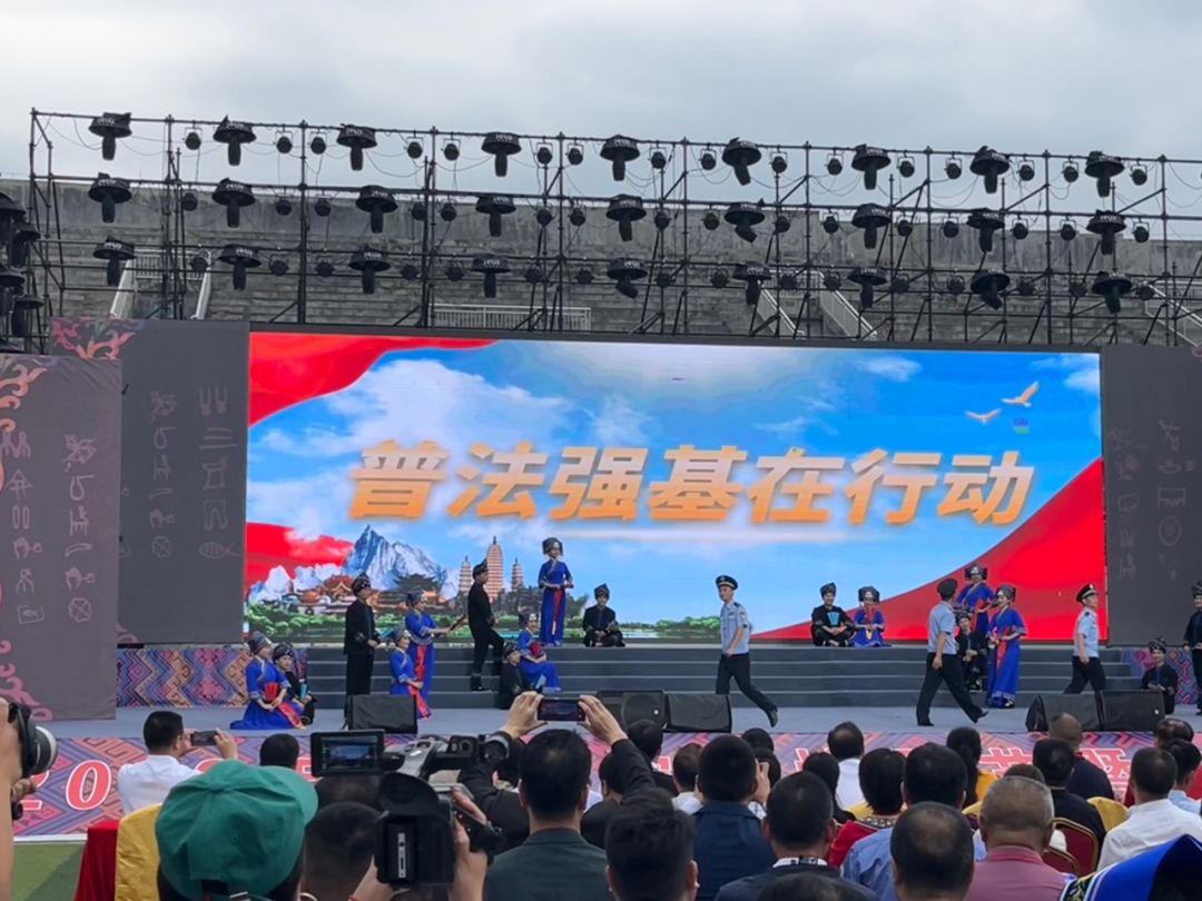 壮乡陇端街，他们收获了很多“宙拜咯”2.png