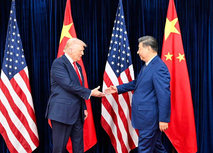 当地时间10月30日，国家主席习近平在釜山同美国总统特朗普举行会晤。