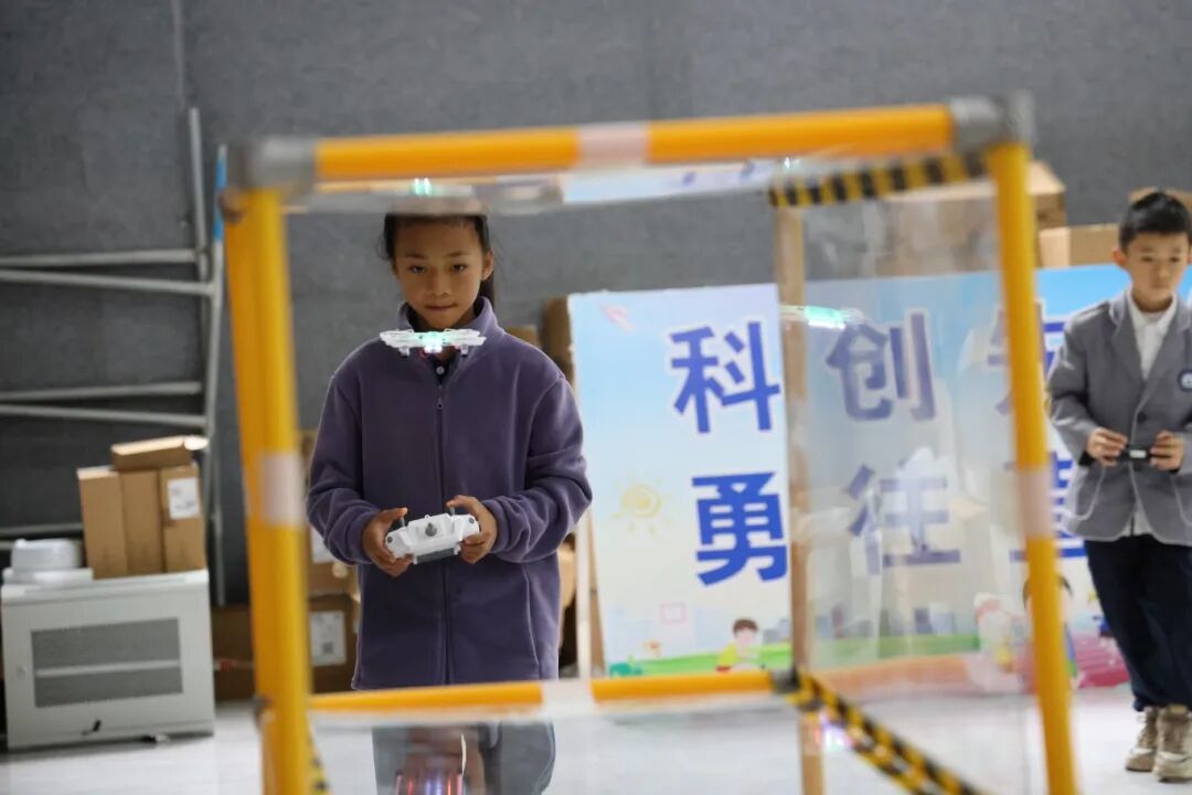  砚山首届科技体育模型比赛开赛！