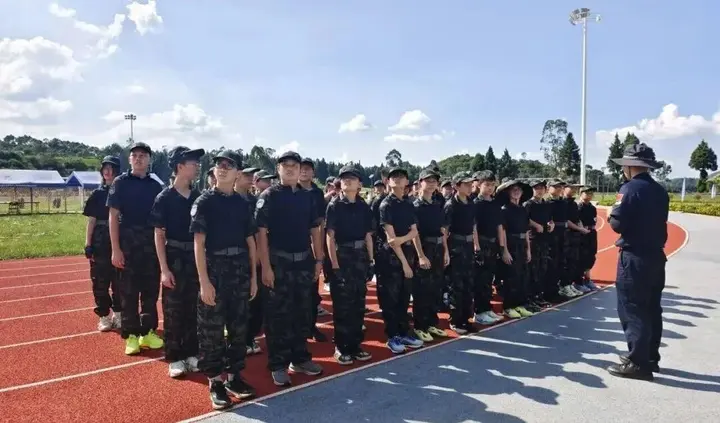 国防实践+青春课堂！他们在这里有了暑期新体验
