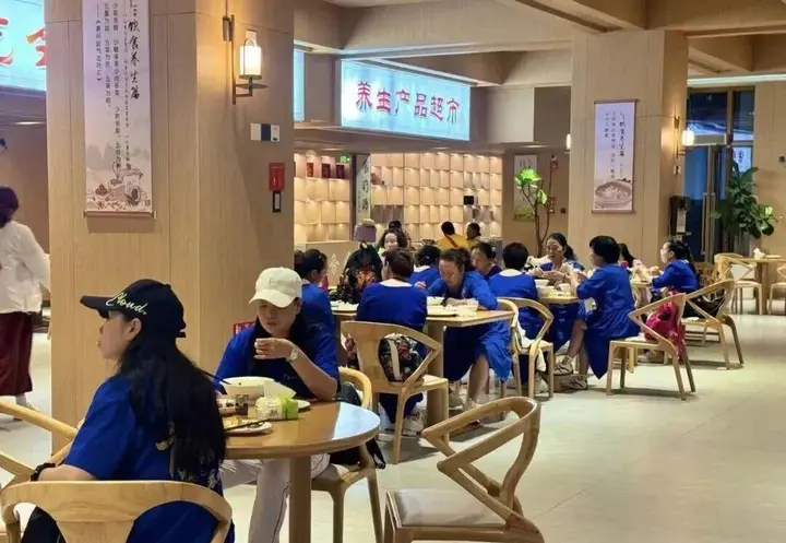 【中医药康旅】18省市游客齐聚砚山，沉浸式体验砚山特色医养旅居