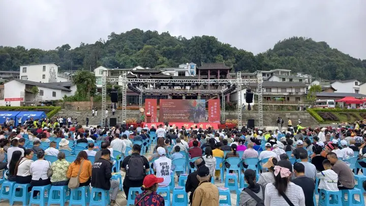 饮水思源 致富思进丨马关：版画映盛景 思源启新程