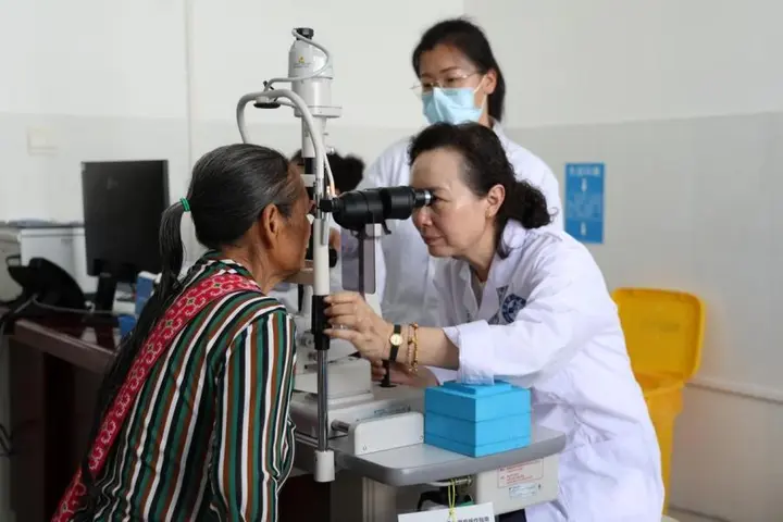 新华网：上海医疗专家精准帮扶云南马关群众