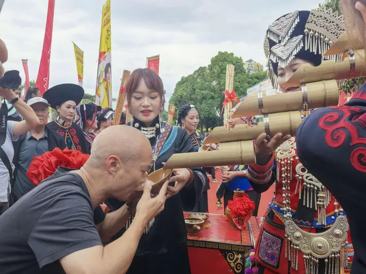 和和美美·幸福文山 | “火”力全开！沉浸式感受文山火把节