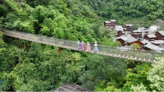 广南六郎城村:从“贫困村”到“网红旅居村”