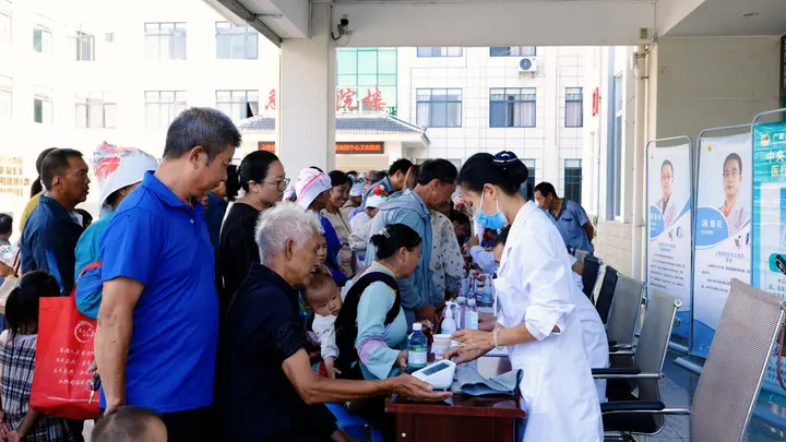 沪滇协作送医下乡 健康服务直达广南群众
