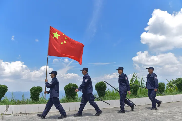 文山故事丨熊光斌：一位中国好人的巡边路
