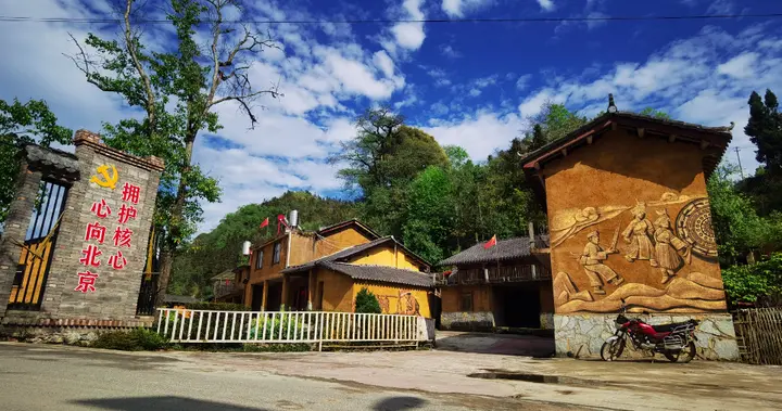 多批外地旅客走进马关开启沉浸式边境之旅