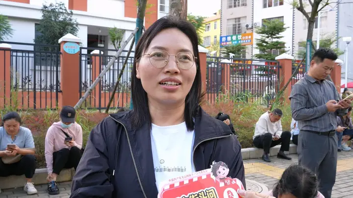 【阿文街头问】接娃难引热议！文山家长道期盼