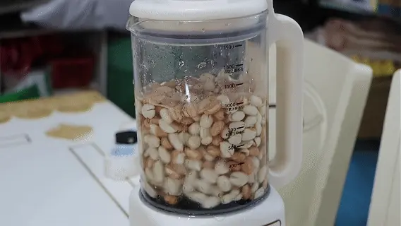 西畴的花生浆煮鸡，鲜到连干三碗！| 旅居云南 好在文山