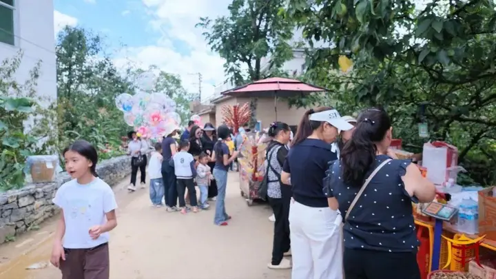 长冲梨园结硕果，八方宾客赴"梨"约丨旅居云南 好在文山