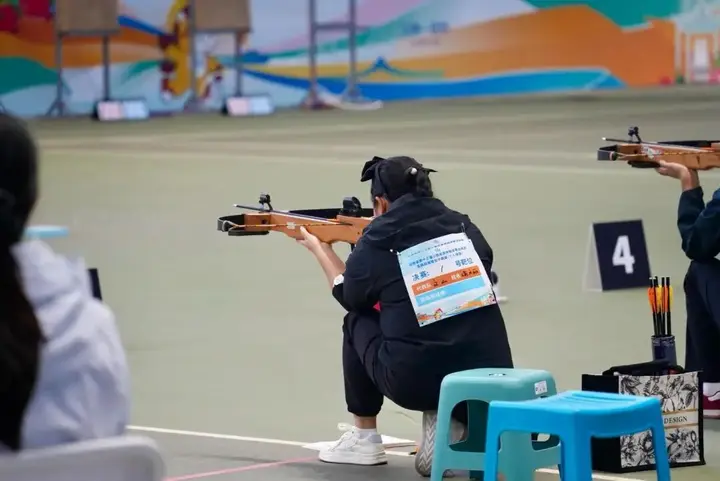 一支弩、一杆吹枪、一颗蹴球里的文山故事